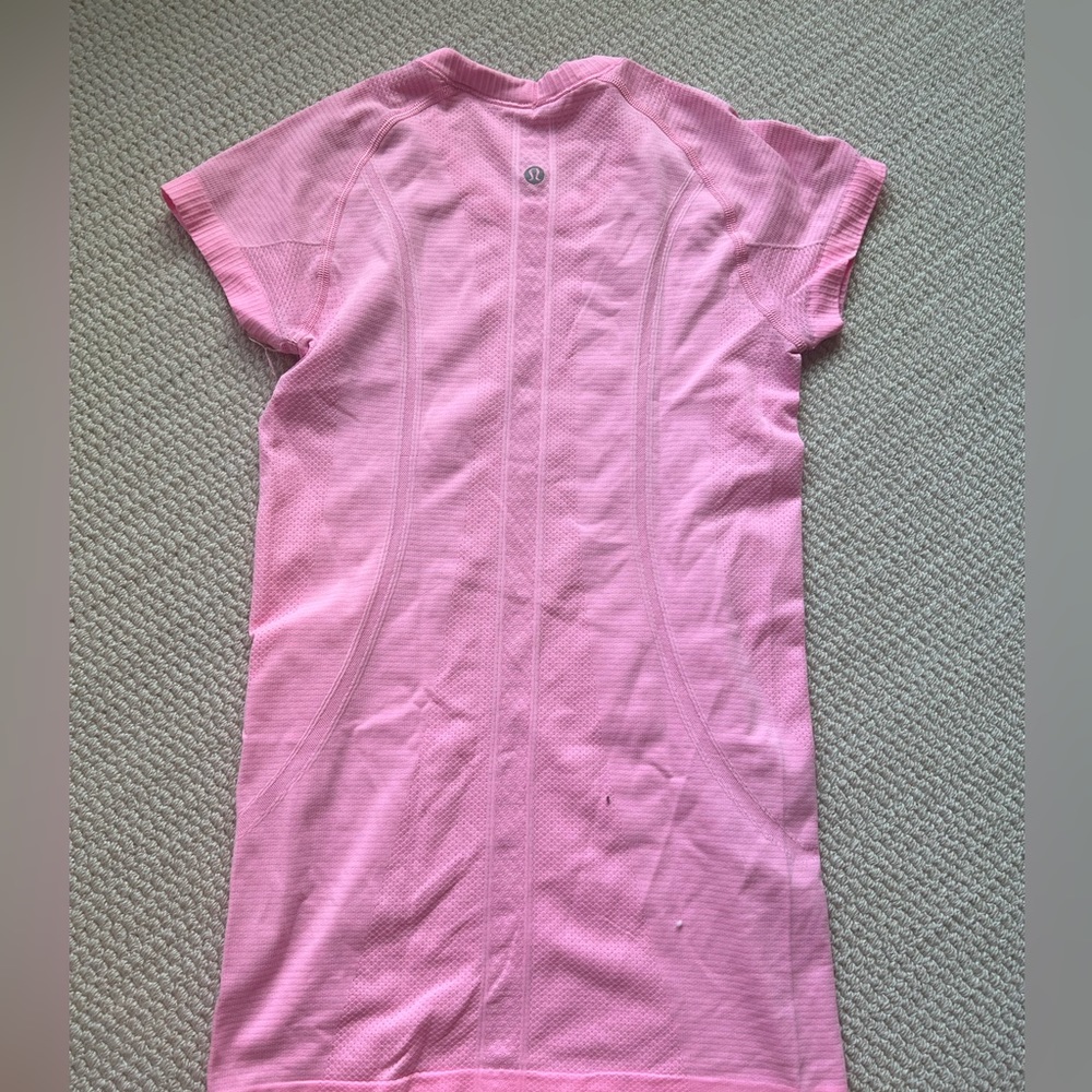 Lulu hot pink athletic t shirt